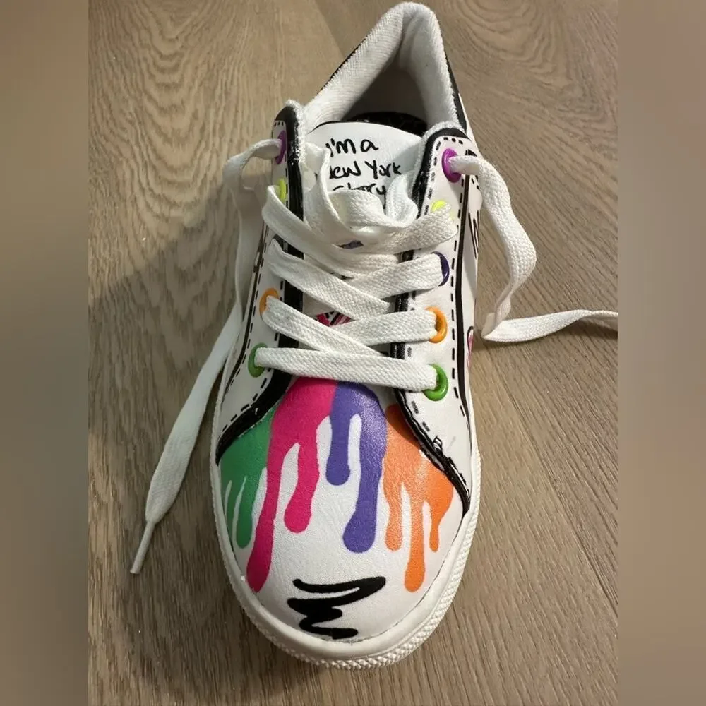 Kids Steve Madden Size 3 Graphic Sneakers